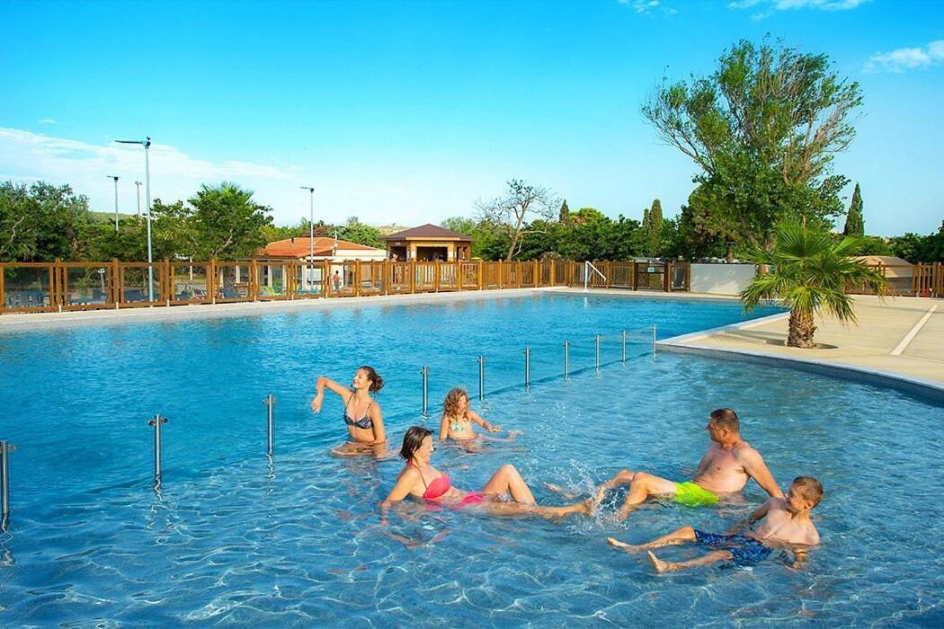 Entre Mer Et Roseaux - Piscine - Proche Centre Et Mer - Petfriendly Пор-ла-Нувель Экстерьер фото
